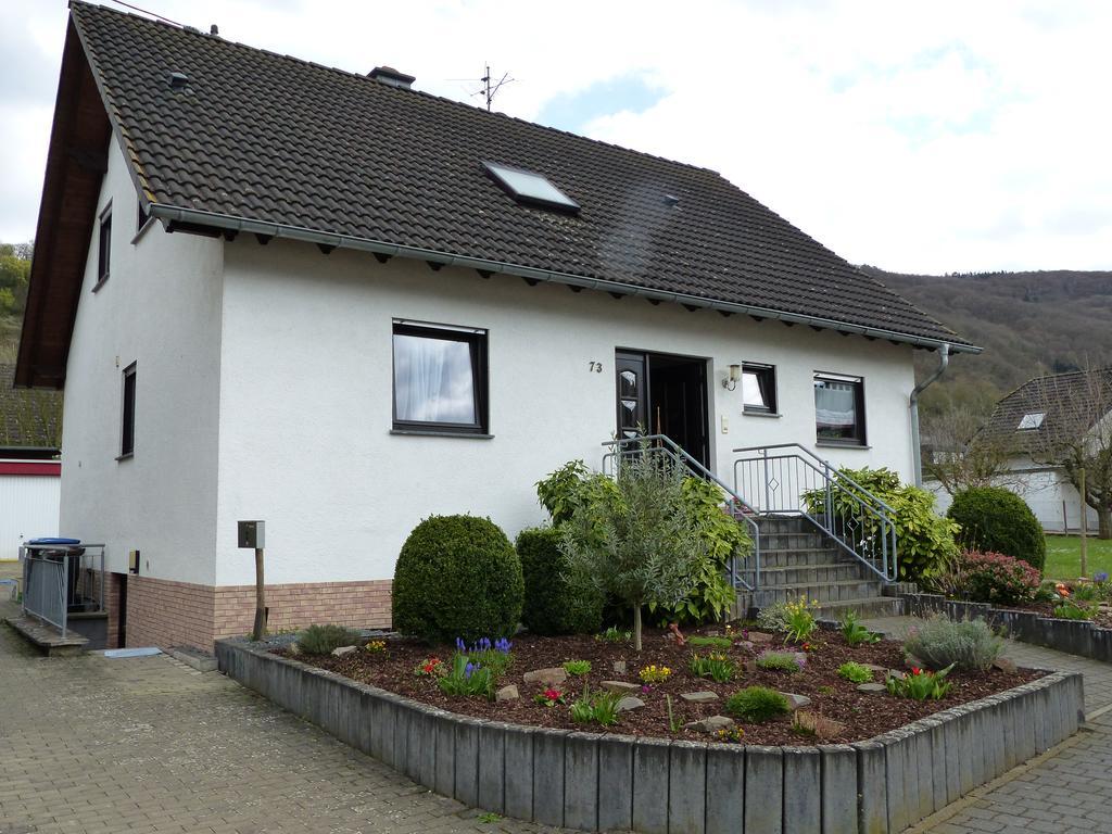 Anja'S Ferienwohnung Alken Luaran gambar