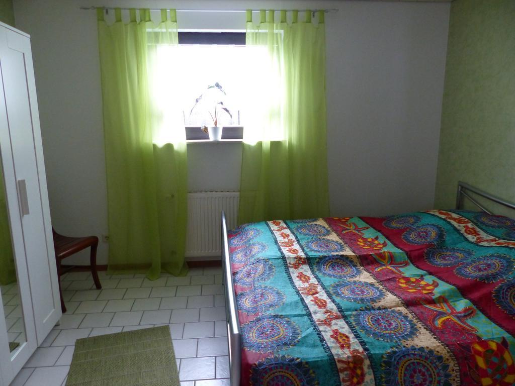 Anja'S Ferienwohnung Alken Luaran gambar