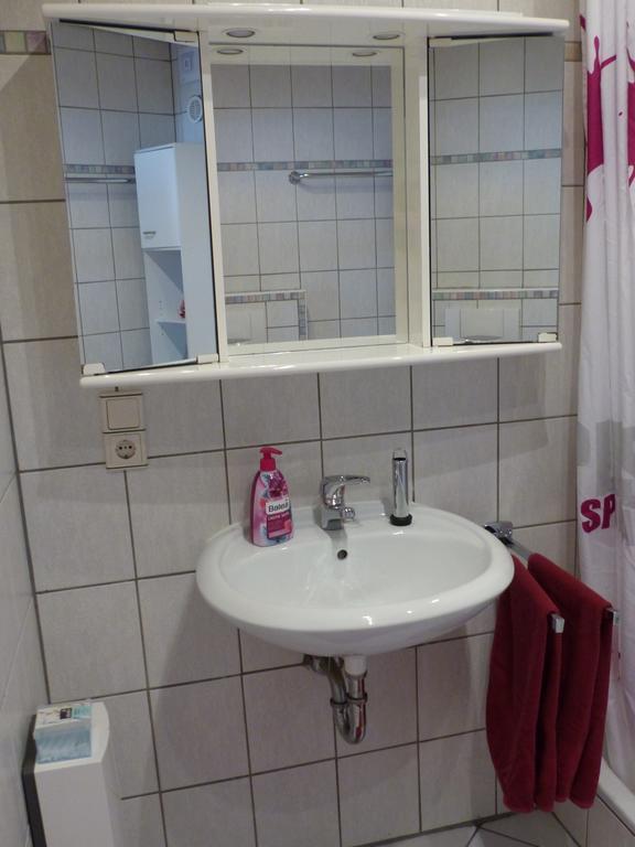Anja'S Ferienwohnung Alken Luaran gambar